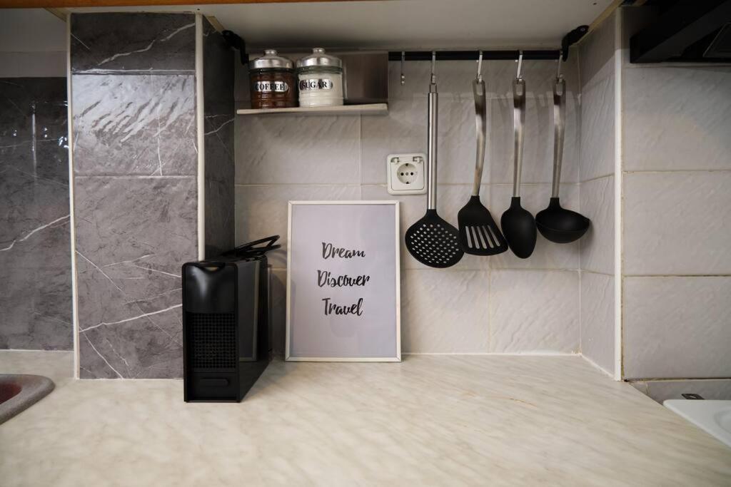 “The Elysian” City Center Apartment Tesalonika Bagian luar foto