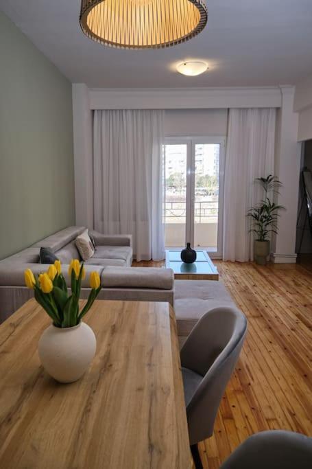 “The Elysian” City Center Apartment Tesalonika Bagian luar foto